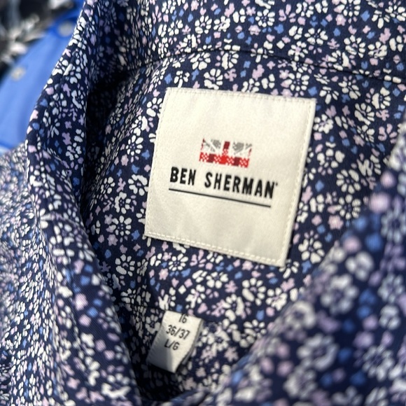 Ben Sherman Blue Floral Button Down Size L - Picture 3 of 3